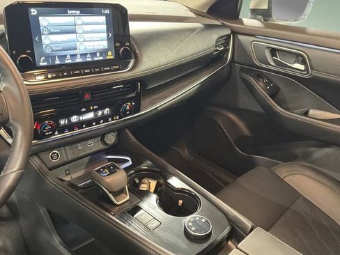 Used 2022 Nissan Rogue Platinum w/ Head-Up Display Package image 24