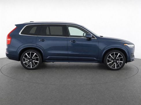 Used 2022 Volvo XC90 T6 Momentum w/ Advanced Package AWD/4WD image 2