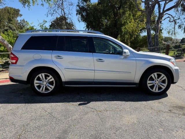 Used 2011 Mercedes-Benz GL 450 4MATIC image 36