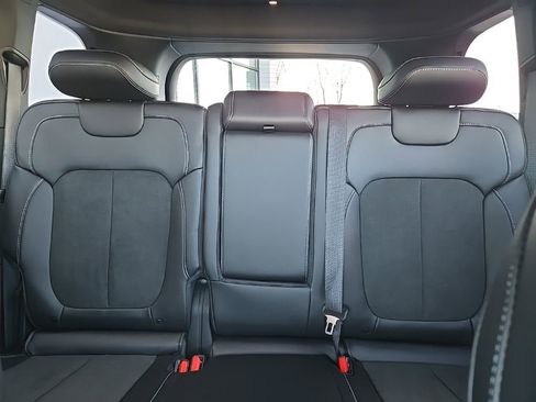 New 2026 Jeep Grand Cherokee Altitude AWD/4WD image 34