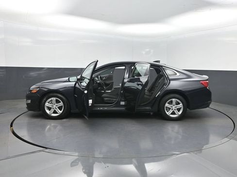 Used 2023 Chevrolet Malibu LT FWD image 40