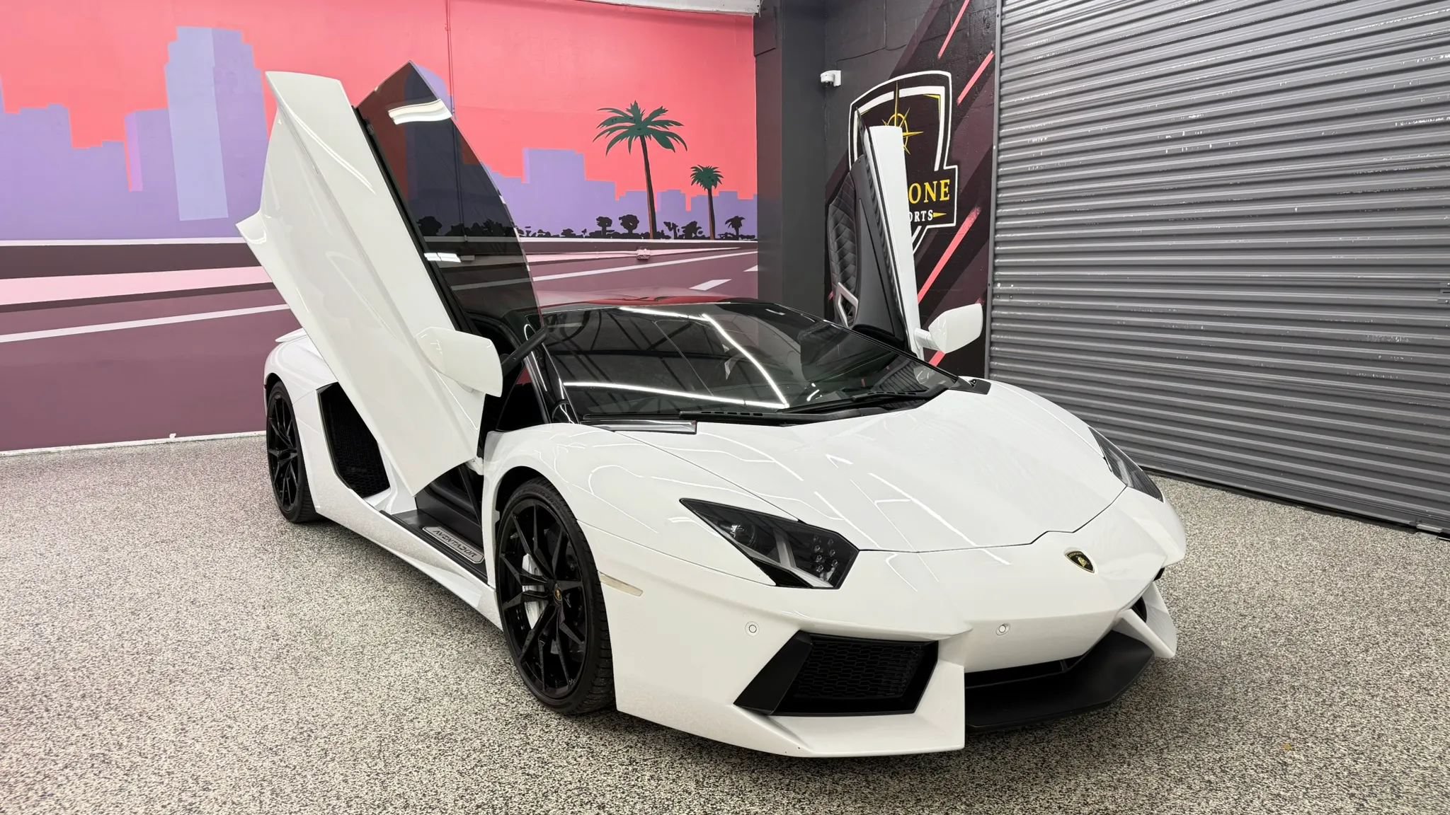 Used 2015 Lamborghini Aventador LP 700-4 AWD/4WD image 2