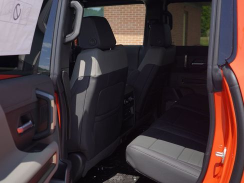 New 2025 GMC Hummer EV 2X w/ LPO, Dark Essentials Package image 29