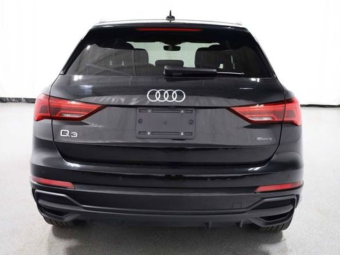 Used 2024 Audi Q3 2.0T Premium w/ Convenience Package image 7