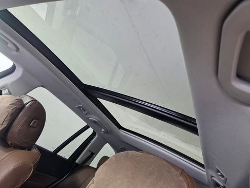 New 2026 Mercedes-Benz GLS 450 4MATIC image 9