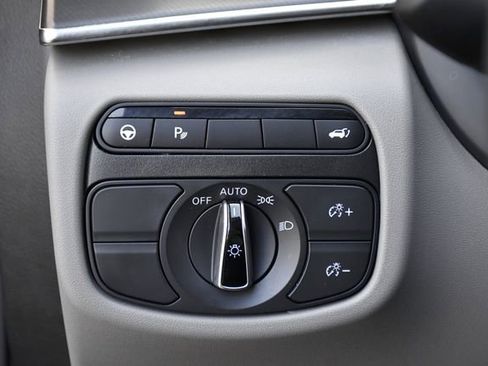 Used 2025 INFINITI QX50 Luxe image 18