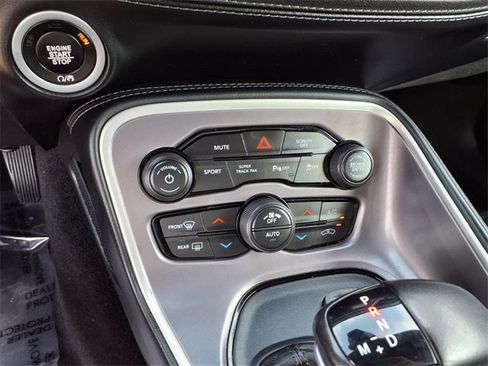 Used 2022 Dodge Challenger R/T w/ Plus Package image 19
