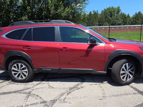 Certified 2024 Subaru Outback Premium AWD/4WD image 9