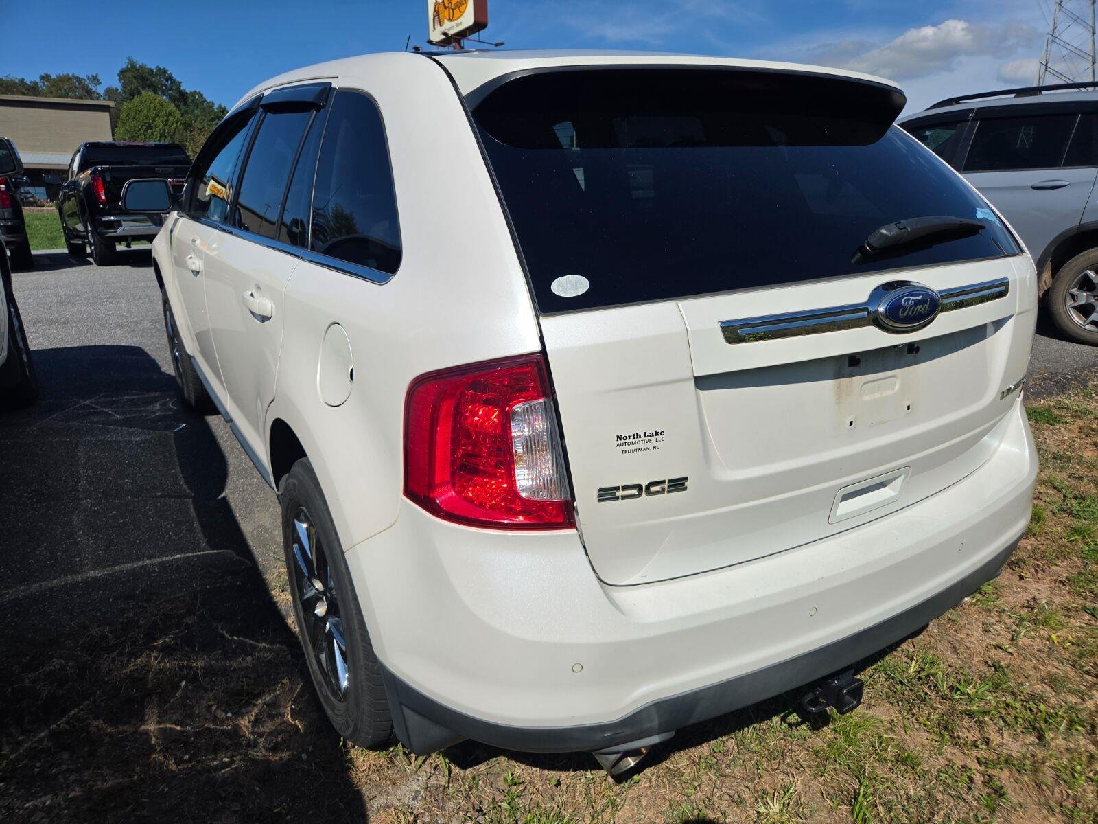 Used 2014 Ford Edge Limited w/ Equipment Group 302A FWD image 7