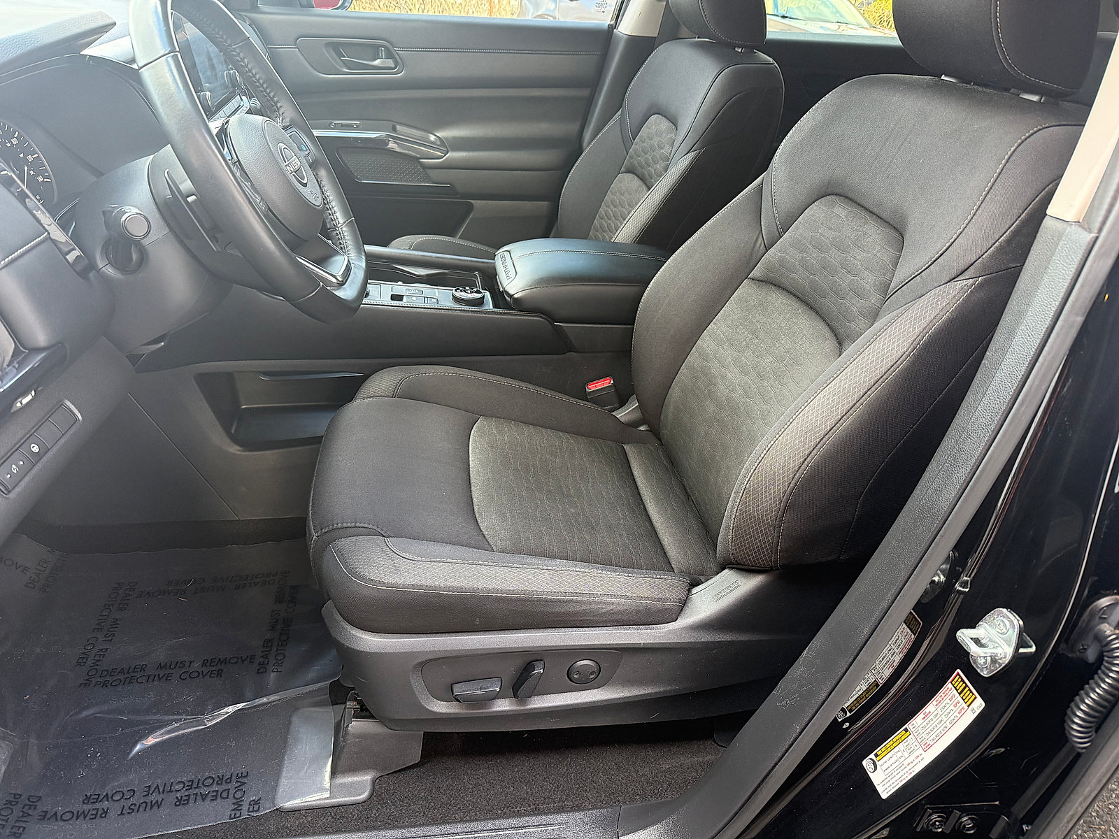 Used 2023 Nissan Pathfinder SV AWD/4WD image 32