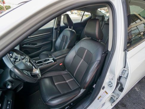 Used 2024 Nissan Altima 2.5 SR image 15