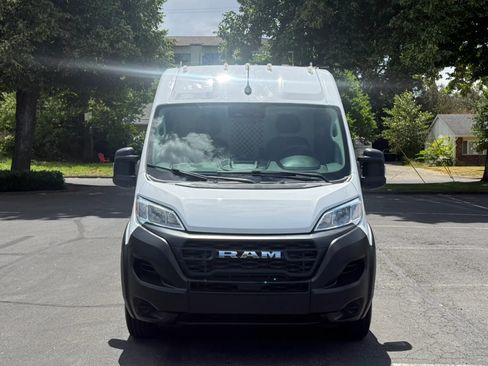 Used 2023 RAM ProMaster 2500 FWD image 9