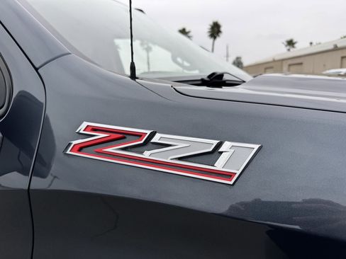 Used 2019 Chevrolet Silverado 1500 RST image 16