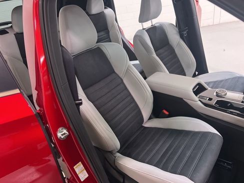 New 2025 Mitsubishi Outlander SE image 17