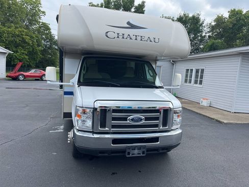 Used 2018 Ford E-450 and Econoline 450 Super Duty w/ Motorhome Prep Package RWD image 5