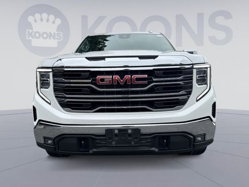 Used 2022 GMC Sierra 1500 SLT w/ SLT Convenience Package AWD/4WD image 11