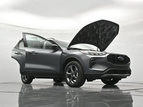Certified 2025 Ford Escape ST-Line AWD/4WD image 49