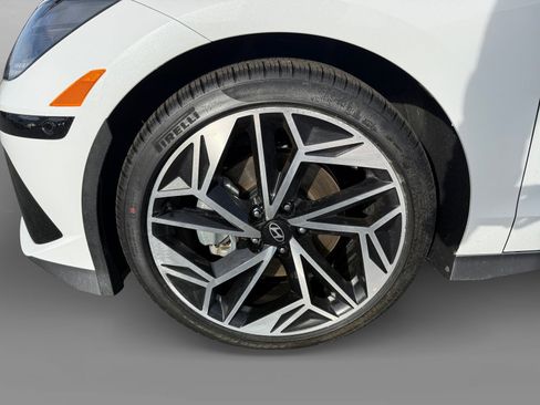 Certified 2024 Hyundai Ioniq 6 Limited image 9