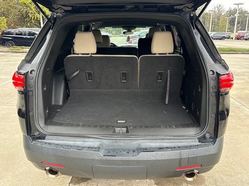 Used 2022 Chevrolet Traverse LS w/ Midnight/Sport Edition image 30