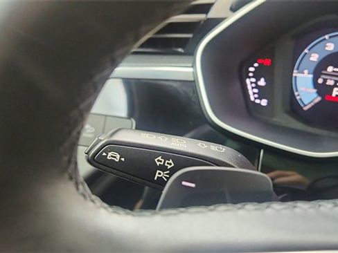 Used 2023 Audi Q3 2.0T Premium Plus w/ Premium Plus Package image 44