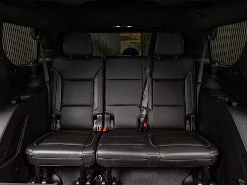 Used 2021 GMC Yukon Denali w/ Denali Premium Package image 35