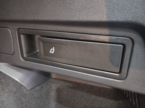 Used 2020 Volkswagen Tiguan SEL Premium R-Line image 20