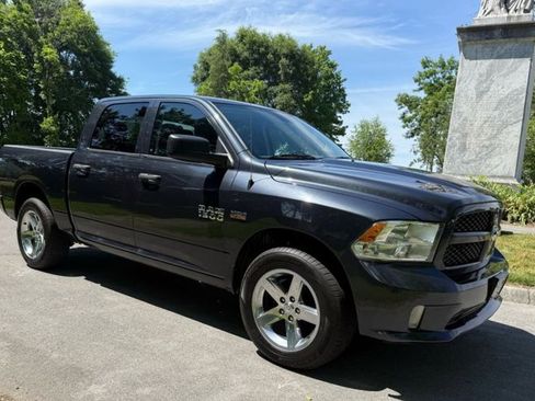 Used 2017 RAM 1500 Express w/ Express Value Package AWD/4WD image 2
