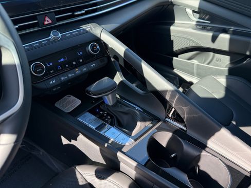 New 2026 Hyundai Elantra Limited FWD image 13