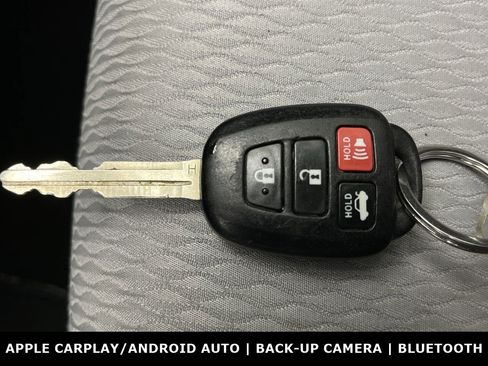 Used 2019 Toyota Corolla LE image 18