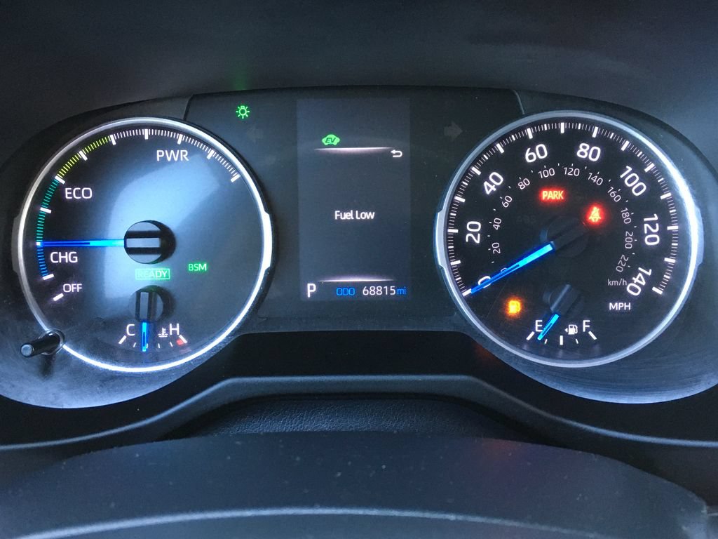 Used 2019 Toyota RAV4 LE w/ Carpet Mat Package AWD/4WD image 2