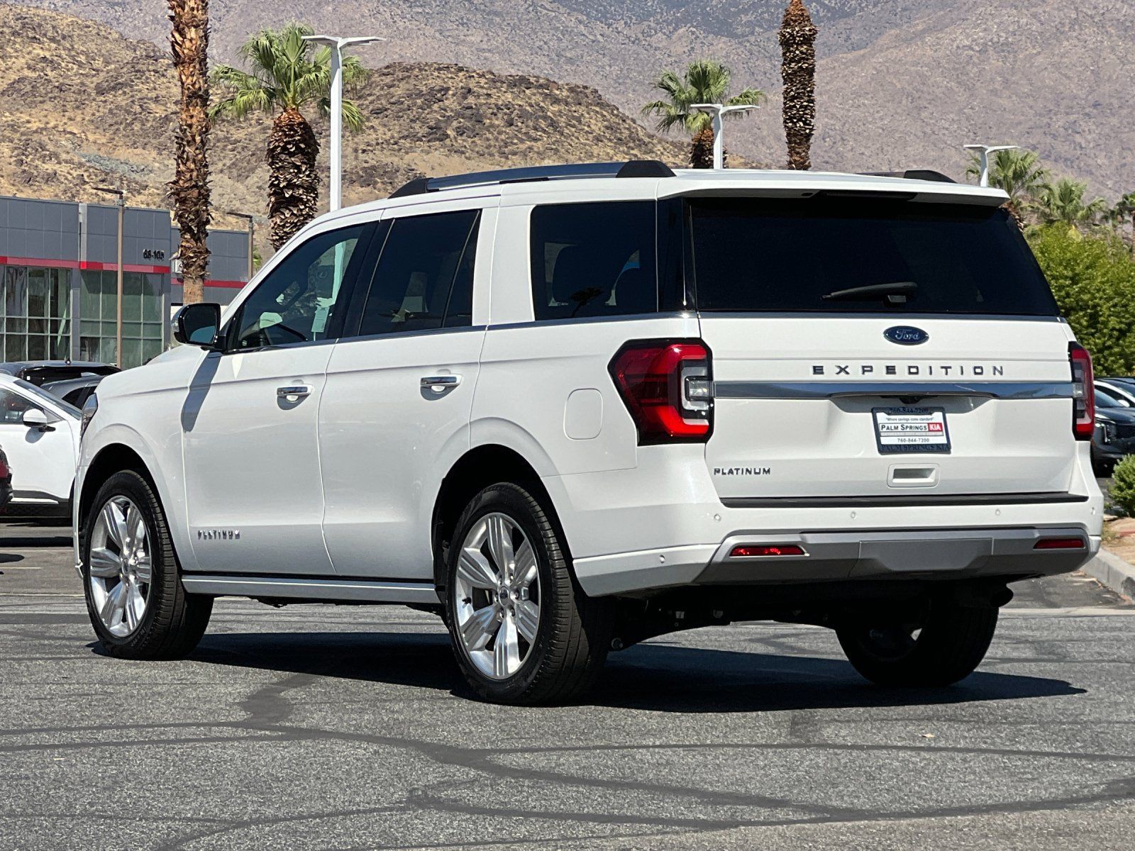 Used 2024 Ford Expedition Platinum RWD image 5