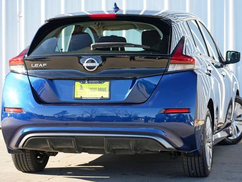 Used 2023 Nissan Leaf S image 4