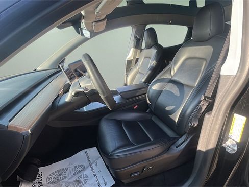 Used 2021 Tesla Model Y Long Range image 15