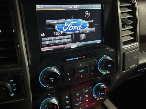 Used 2015 Ford F150 Platinum w/ Equipment Group 701A Luxury image 10