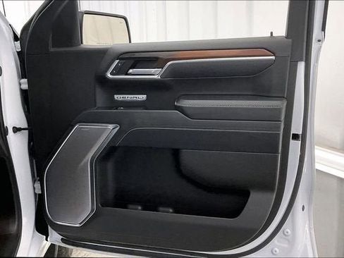 Certified 2025 GMC Sierra 1500 Denali w/ Technology Package image 21