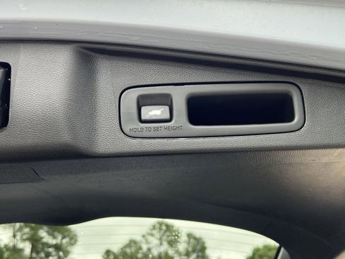 Used 2021 Honda CR-V Touring image 29
