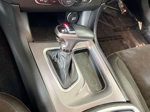 Used 2022 Dodge Charger Scat Pack w/ Dynamics Package image 17