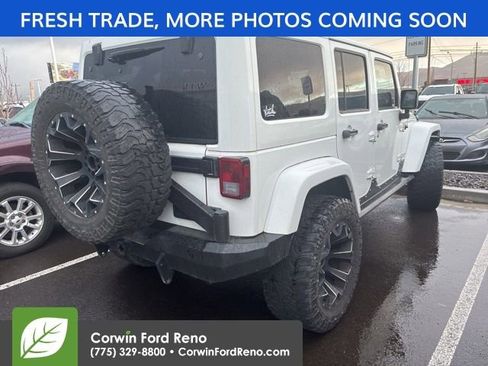 Used 2012 Jeep Wrangler Unlimited Rubicon w/ Connectivity Group image 6