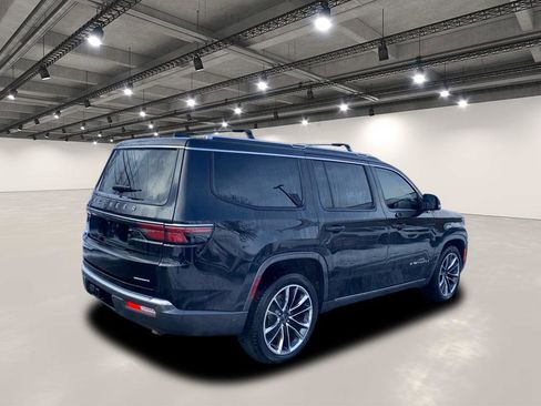 Used 2022 Jeep Wagoneer Series III w/ Premium Group I image 7