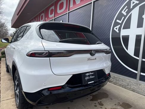 New 2026 Alfa Romeo Tonale AWD/4WD image 8