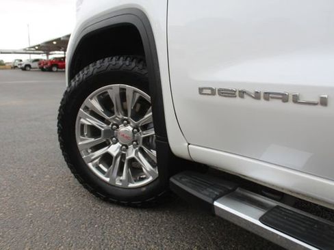 Used 2024 GMC Sierra 1500 Denali w/ Technology Package AWD/4WD image 11