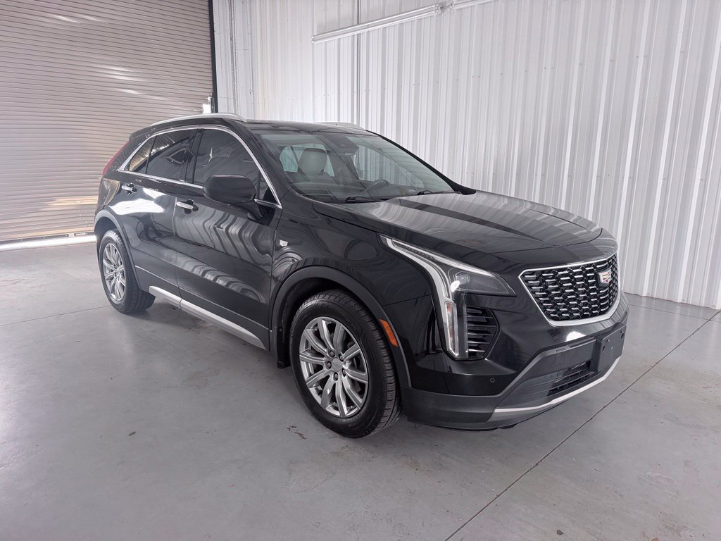 Used 2020 Cadillac XT4 Premium Luxury w/ Driver Awareness Package AWD/4WD image 3