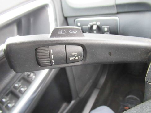 Used 2014 Volvo S60 T5 image 26