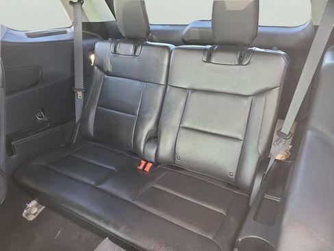Used 2023 Ford Explorer Limited w/ Equipment Group 301A AWD/4WD image 10