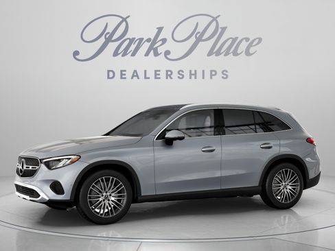 Used 2026 Mercedes-Benz GLC 300 image 3