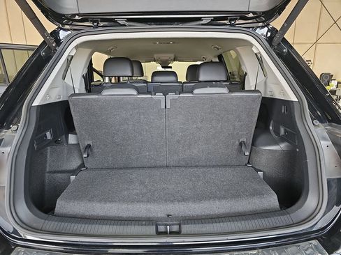 Used 2024 Volkswagen Tiguan Wolfsburg Edition image 12