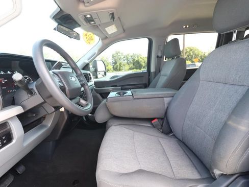 Used 2024 Ford F250 XL w/ STX Appearance Package AWD/4WD image 2