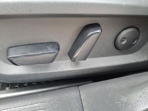 Used 2023 Nissan Rogue SV image 14