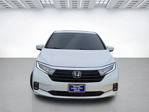 Used 2023 Honda Odyssey Elite image 2