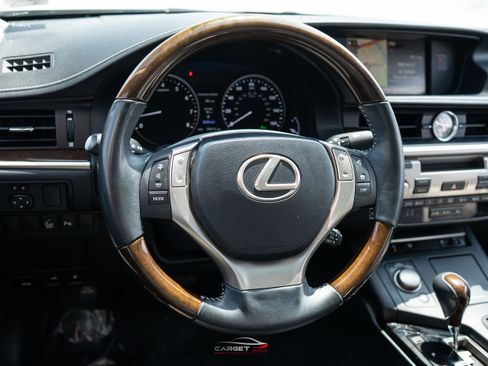 Used 2014 Lexus ES 350 w/ Luxury Package FWD image 23
